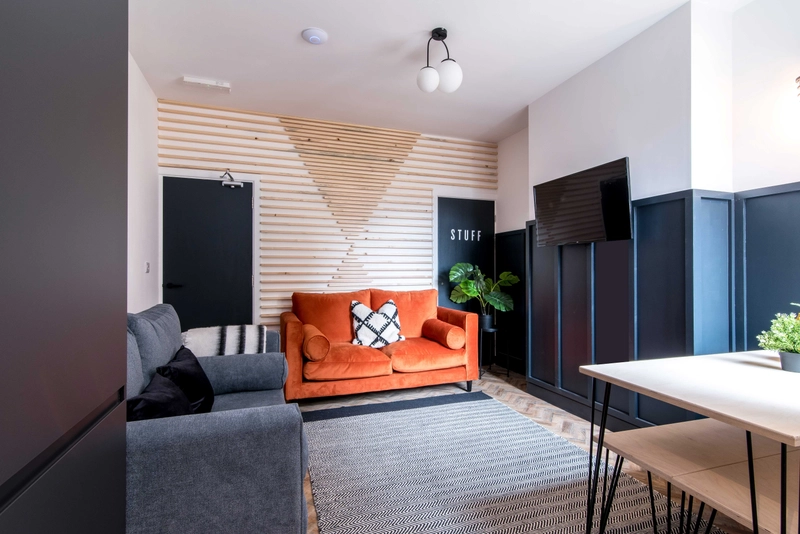 Double Room Available | Bills Inc. | #BeOriginal - Thumbnail 9